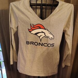NFL Gray Long Sleeve Tee Autographed By Matt Paradis